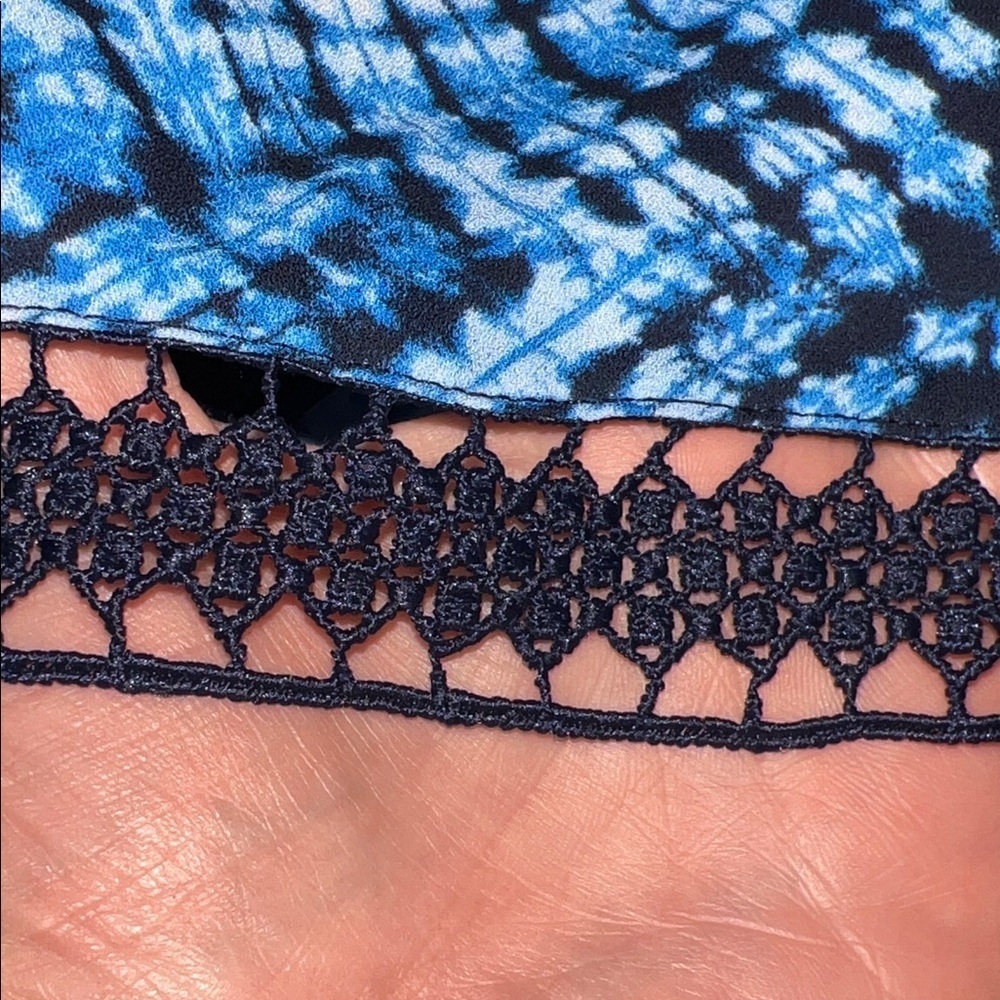Nine West Blue Abstract Sleeveless Top - Picture 6 of 6
